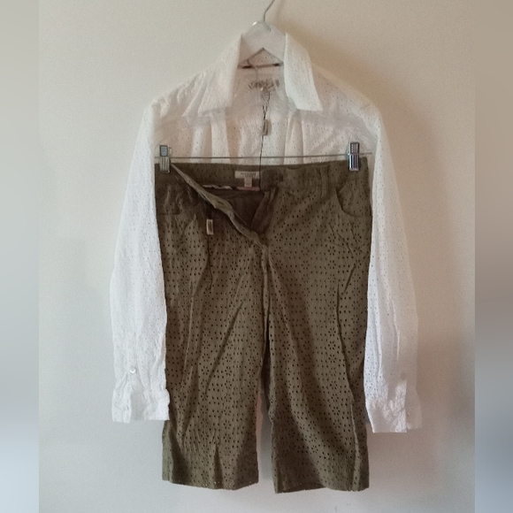 Burberry White Eyelet Blouse Nova Check Trimmed Made in Italy- Size M- NWT - Picture 4 of 9